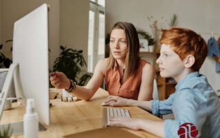 How Can a Nonworking Spouse Qualify to Fund an IRA?